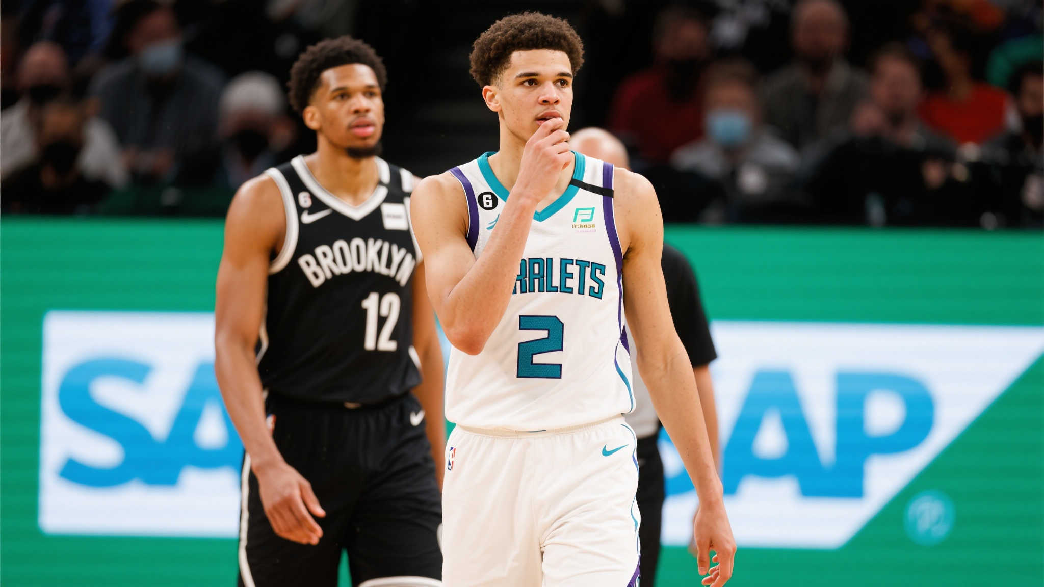 而另一名港 而另一名港