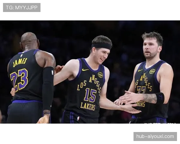 威廉姆斯转型无球拉扯为东契奇拉开空间提升外线效率