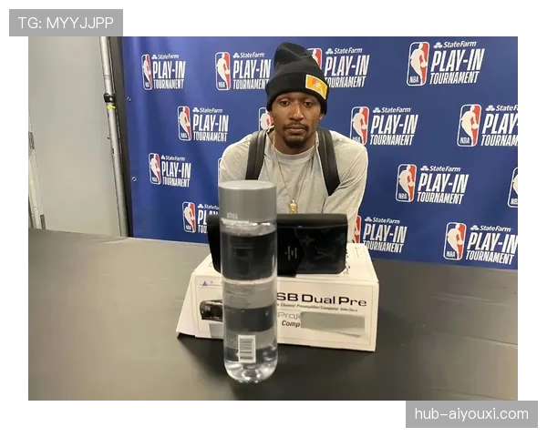 布拉德利·比尔三分高效输出超越同位置射手提升奇才进攻核心地位