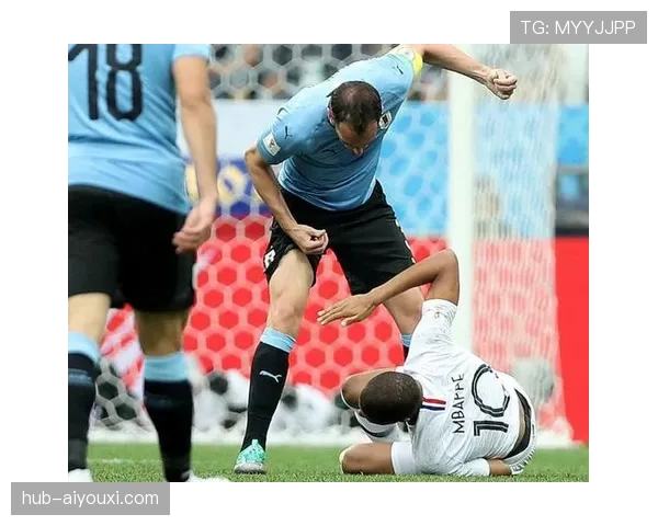 假摔判罚如何界定？裁判依据哪些动作细节做出判罚